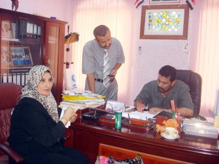 د. الجفري لدى لقائه المسئولين في صندوق الرعاية الاجتماعية أمس